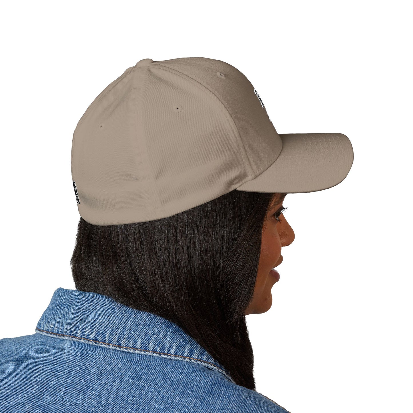 Embroidered 'Game Recognize Game' Cap — Structured Closed-Back Baseball Hat